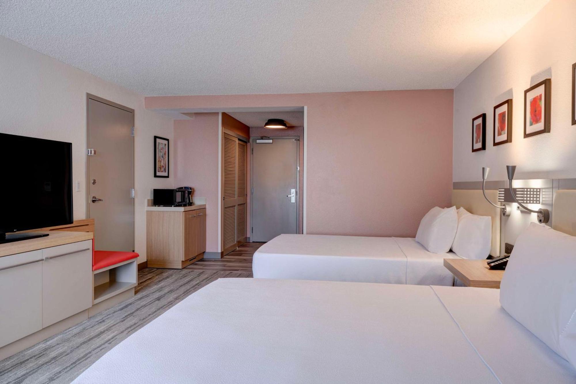 Hilton Garden Inn Anaheim/Garden Grove Εξωτερικό φωτογραφία