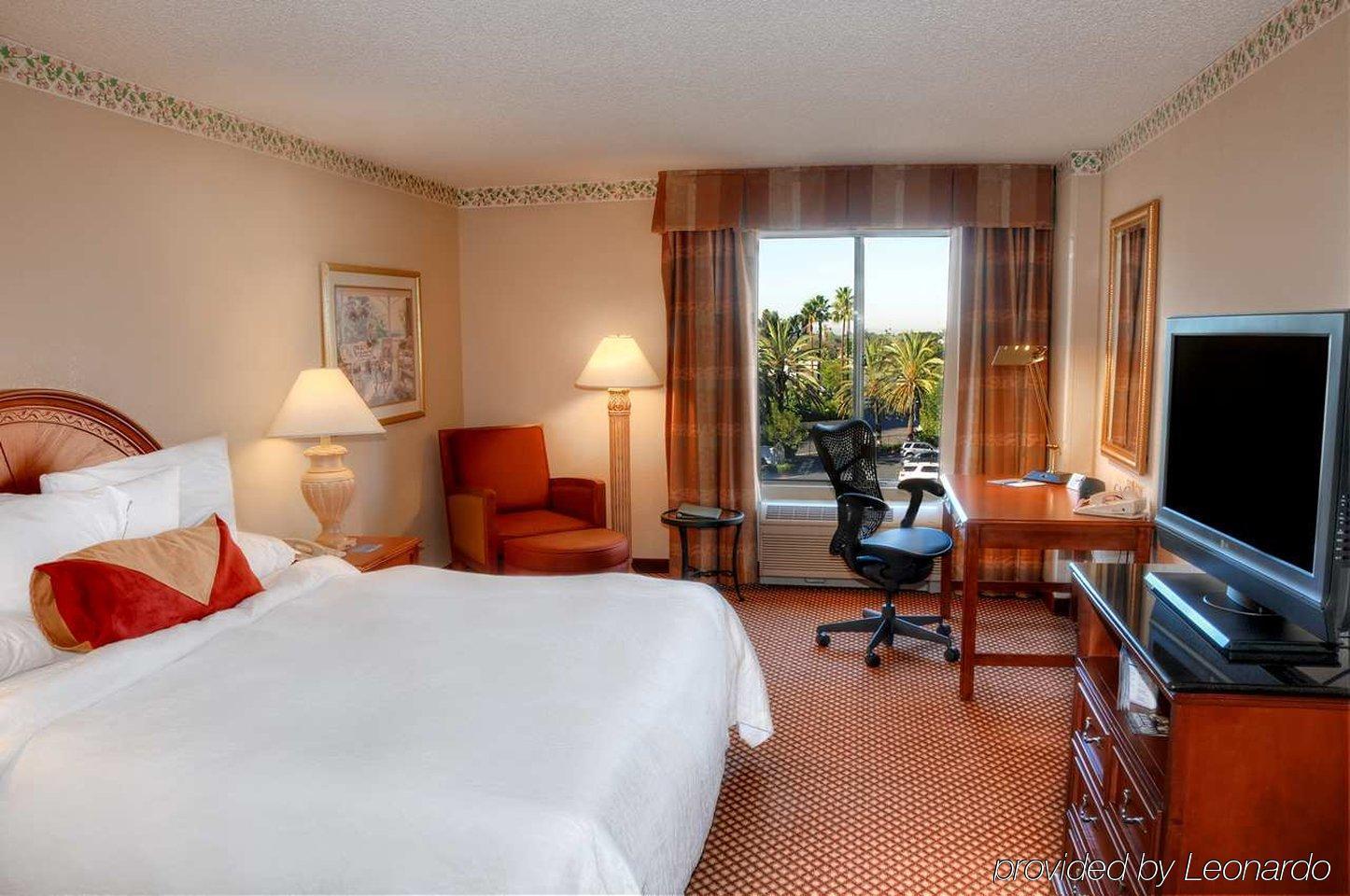 Hilton Garden Inn Anaheim/Garden Grove Εξωτερικό φωτογραφία